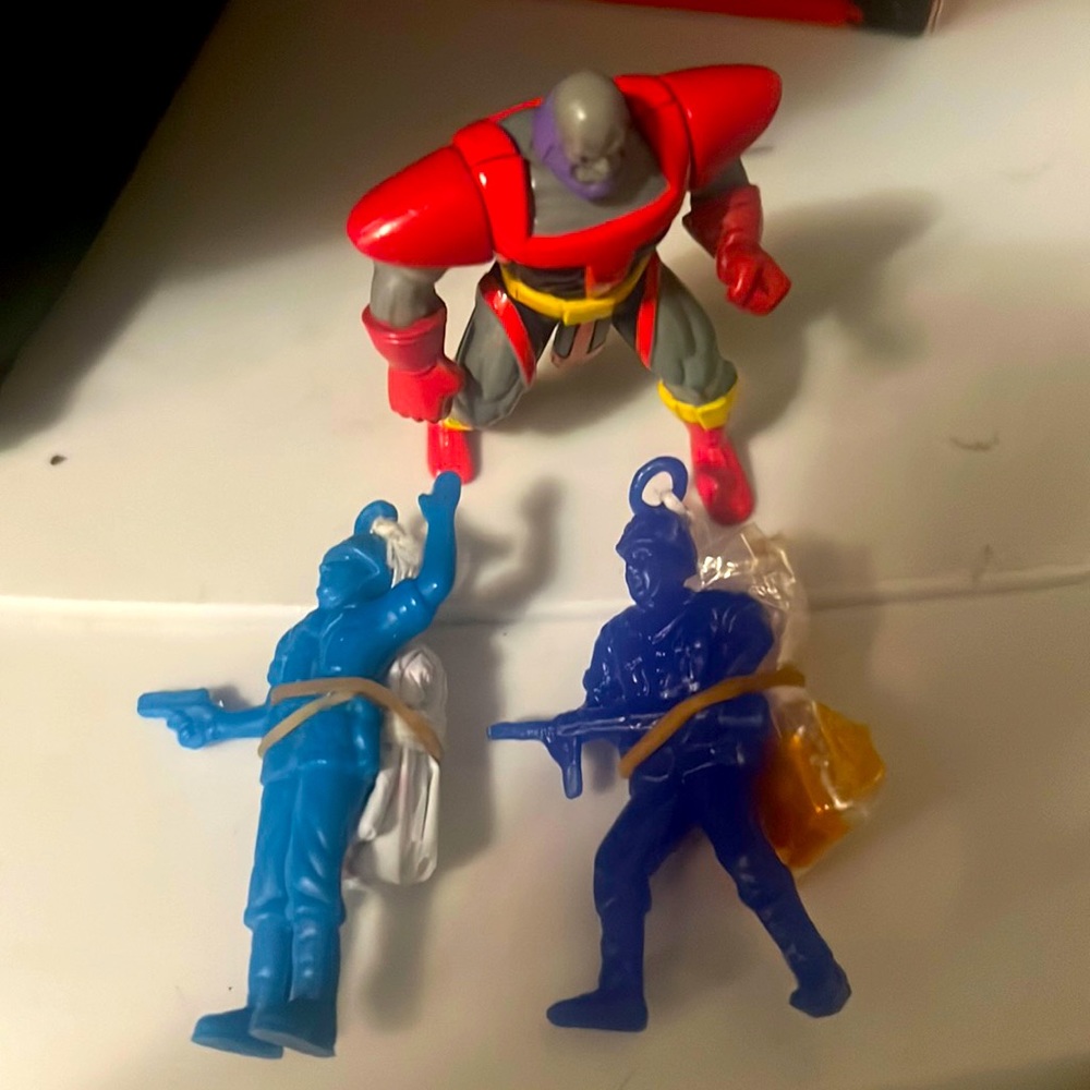🔥RETRO TRANSFORMER AND PARACHUTE VTG TOYS